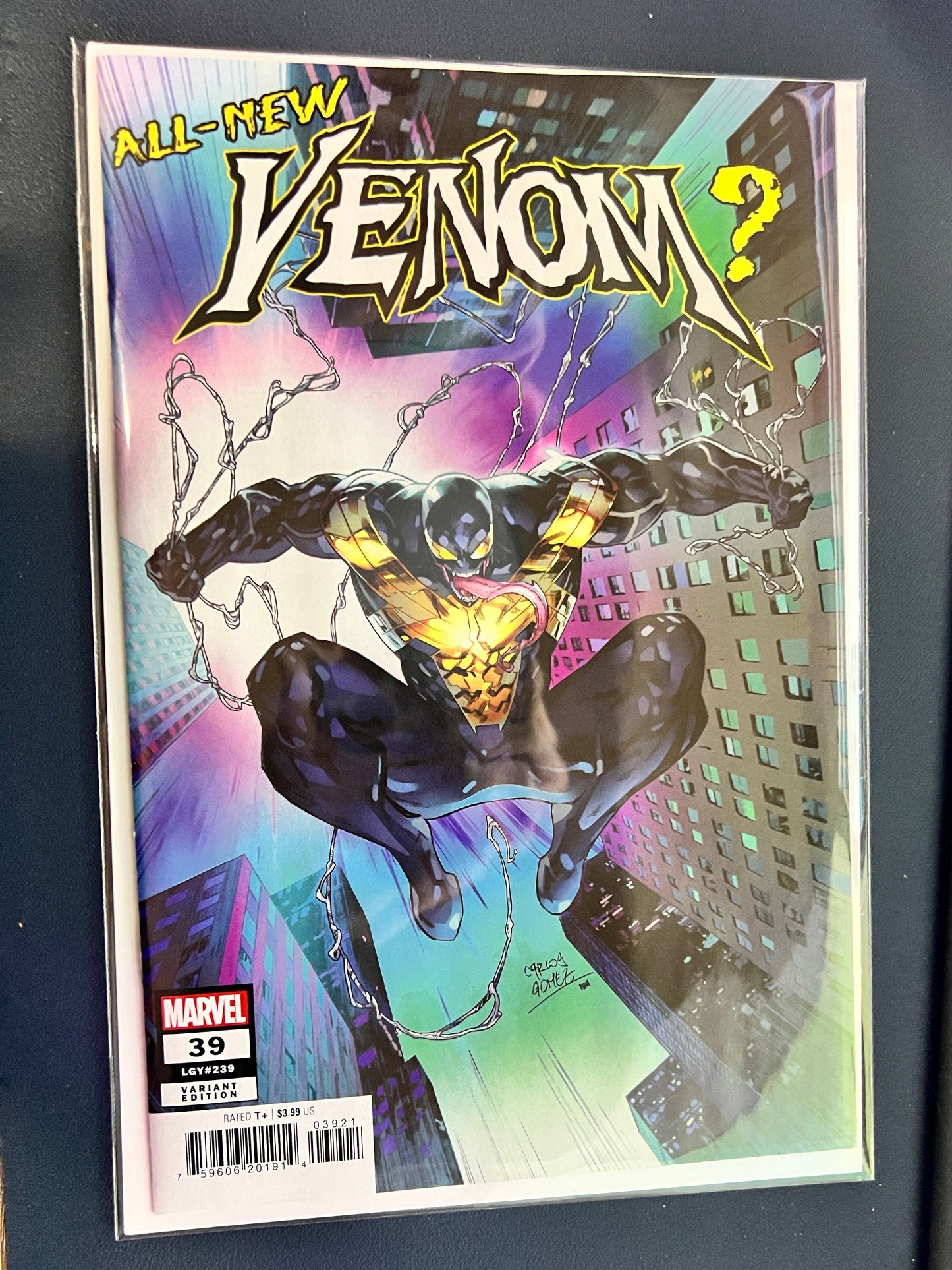 Venom, Vol. 5 Issue #39B - Carlos E. Gomez Foreshadow Variant